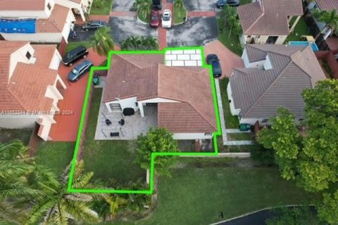 Villa ou maison à vendre à Miami, Floride: 3 chambres, 127.46 m2 № 1346031 - photo 30