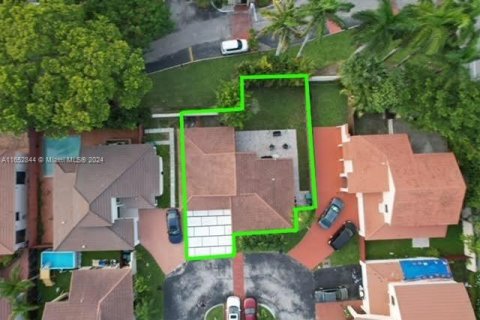 Villa ou maison à vendre à Miami, Floride: 3 chambres, 127.46 m2 № 1346031 - photo 2