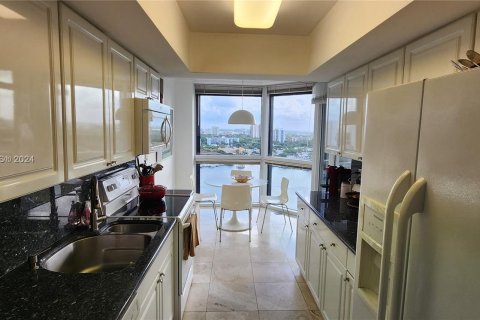 Copropriété à vendre à Aventura, Floride: 3 chambres, 173.73 m2 № 1345970 - photo 8