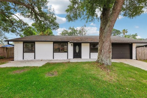 House in PORT ST. JOHN in Cocoa, Florida 3 bedrooms, 109.25 sq.m. № 1198545 - photo 1