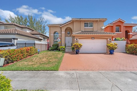 Villa ou maison à vendre à Miami, Floride: 3 chambres, 209.12 m2 № 1294241 - photo 2