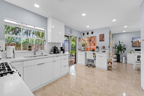 Villa ou maison à vendre à Miami, Floride: 3 chambres, 209.12 m2 № 1294241 - photo 7