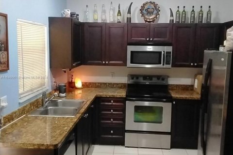 Adosado en venta en Greenacres, Florida, 3 dormitorios, 188.59 m2 № 1316236 - foto 4