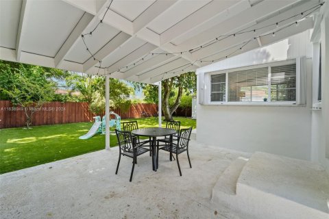 Casa en venta en Miami, Florida, 3 dormitorios, 119.84 m2 № 1316198 - foto 17