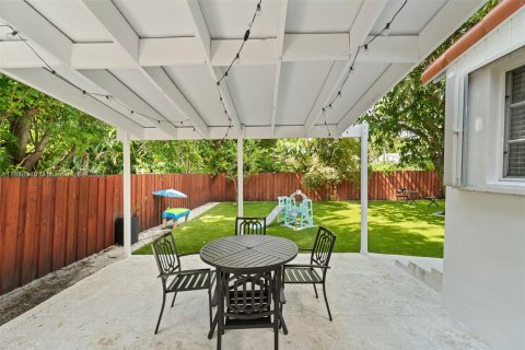 Casa en venta en Miami, Florida, 3 dormitorios, 119.84 m2 № 1316198 - foto 15