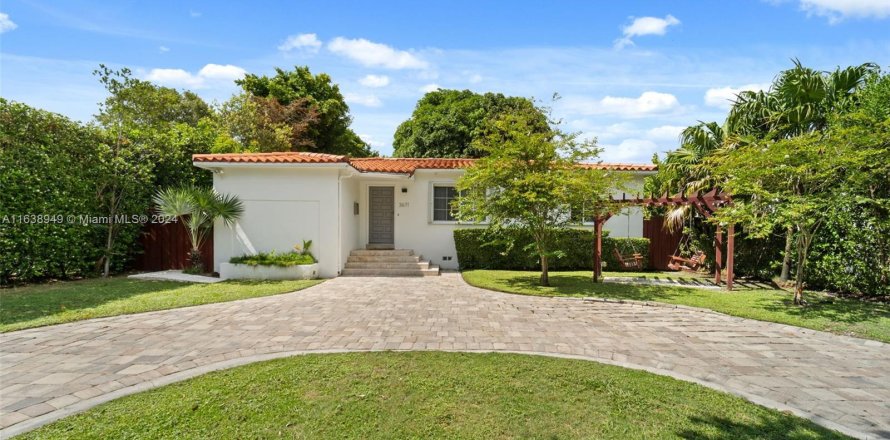 Villa ou maison à Miami, Floride 3 chambres, 119.84 m2 № 1316198