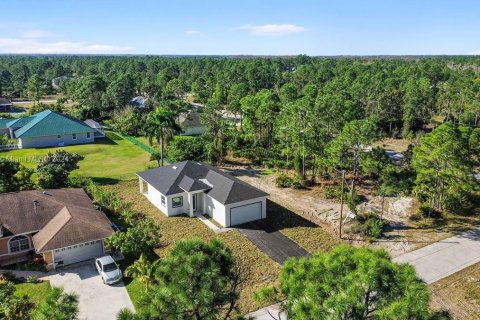 Villa ou maison à vendre à Lehigh Acres, Floride: 3 chambres, 136.66 m2 № 682060 - photo 18