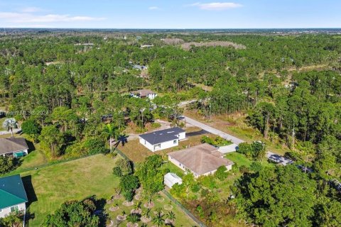 Villa ou maison à vendre à Lehigh Acres, Floride: 3 chambres, 136.66 m2 № 682060 - photo 22