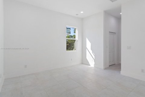 Villa ou maison à vendre à Lehigh Acres, Floride: 3 chambres, 136.66 m2 № 682060 - photo 7