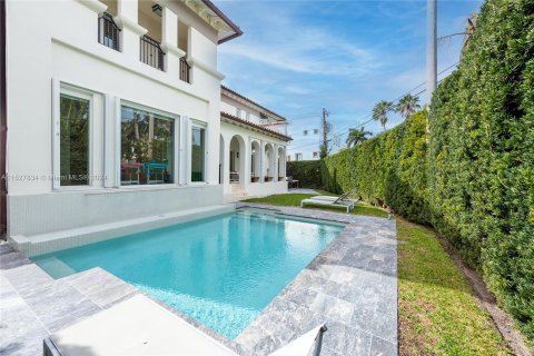 Casa en venta en Key Biscayne, Florida, 5 dormitorios, 412.86 m2 № 991286 - foto 10