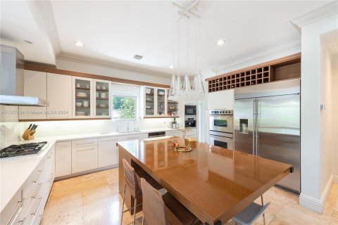 House in Key Biscayne, Florida 5 bedrooms, 412.86 sq.m. № 991286 - photo 6