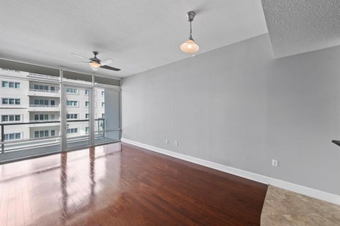 Condominio en venta en Orlando, Florida, 1 dormitorio, 92.62 m2 № 1003451 - foto 9