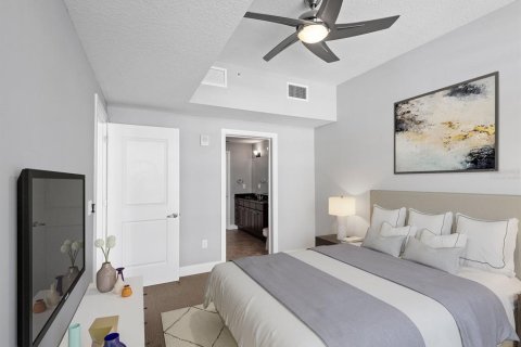 Condominio en venta en Orlando, Florida, 1 dormitorio, 92.62 m2 № 1003451 - foto 12