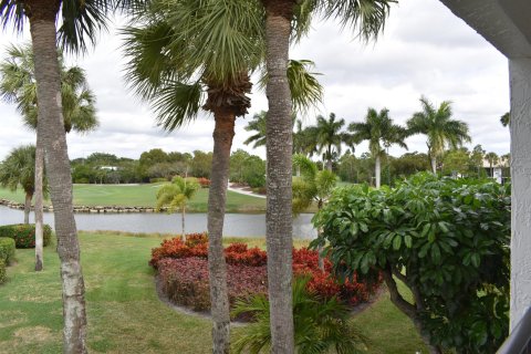 Condo in Delray Beach, Florida, 2 bedrooms  № 619690 - photo 15