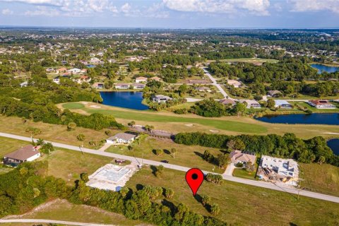 Terreno en venta en Rotonda, Florida № 566012 - foto 8