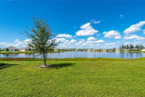 Villa ou maison à vendre à Punta Gorda, Floride: 4 chambres, 168.34 m2 № 763596 - photo 2