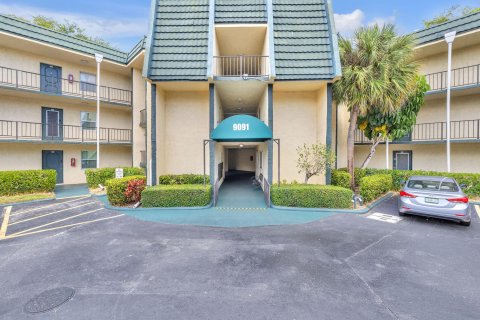 Condo in Tamarac, Florida, 2 bedrooms  № 1188440 - photo 24