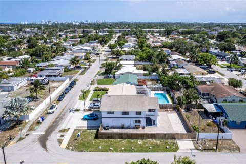 Villa ou maison à vendre à Pompano Beach, Floride: 3 chambres, 267.56 m2 № 1189855 - photo 7