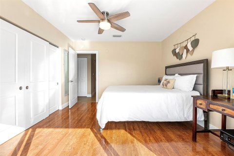 Casa en venta en Fort Lauderdale, Florida, 5 dormitorios, 222.97 m2 № 959670 - foto 18