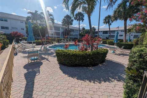 Copropriété à vendre à Pompano Beach, Floride: 2 chambres, 83.61 m2 № 1208585 - photo 11