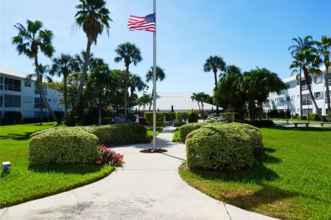 Condominio en venta en Pompano Beach, Florida, 2 dormitorios, 83.61 m2 № 1208585 - foto 2