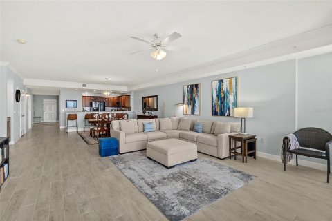 Condominio en venta en Daytona Beach Shores, Florida, 3 dormitorios, 215.72 m2 № 1346892 - foto 4