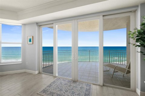 Condo in Daytona Beach Shores, Florida, 3 bedrooms  № 1346892 - photo 3