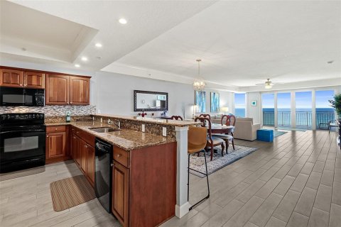 Copropriété à vendre à Daytona Beach Shores, Floride: 3 chambres, 215.72 m2 № 1346892 - photo 12