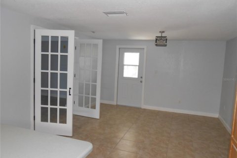 House in Port Charlotte, Florida 5 bedrooms, 199.83 sq.m. № 1346863 - photo 11