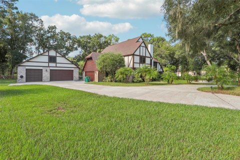 House in DeLand, Florida 5 bedrooms, 375.51 sq.m. № 1342577 - photo 4