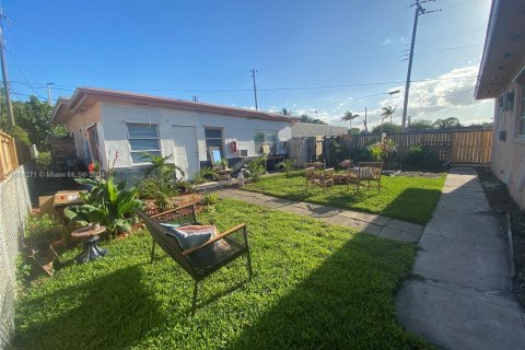 Propiedad comercial en venta en Dania Beach, Florida № 1235956 - foto 12