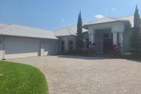 House in Wellington, Florida 4 bedrooms, 356.74 sq.m. № 869366 - photo 5