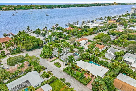 Villa ou maison à vendre à West Palm Beach, Floride: 3 chambres, 178.93 m2 № 869324 - photo 1