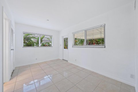 House in West Palm Beach, Florida 3 bedrooms, 178.93 sq.m. № 869324 - photo 18