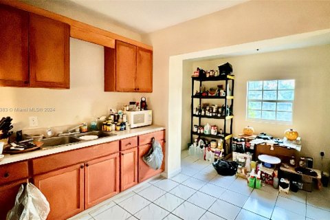 Casa en venta en Miami Gardens, Florida, 3 dormitorios, 111.85 m2 № 1356640 - foto 4