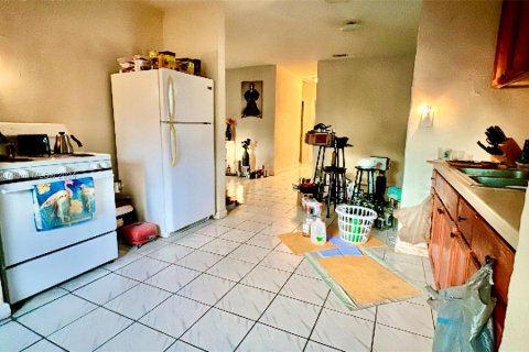 Casa en venta en Miami Gardens, Florida, 3 dormitorios, 111.85 m2 № 1356640 - foto 13