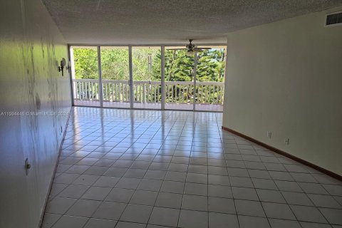 Copropriété à vendre à Lauderhill, Floride: 2 chambres, 106.84 m2 № 1187127 - photo 25