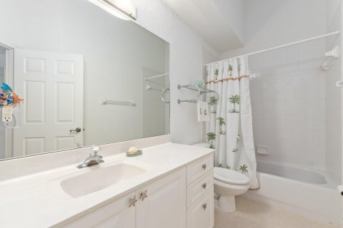 Condo in Hutchinson Island South, Florida, 3 bedrooms  № 1185259 - photo 15