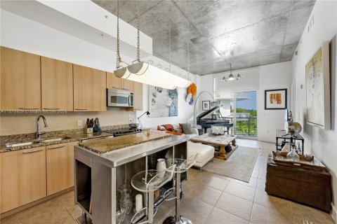 Condo in Miami Beach, Florida, 1 bedroom  № 1153741 - photo 12