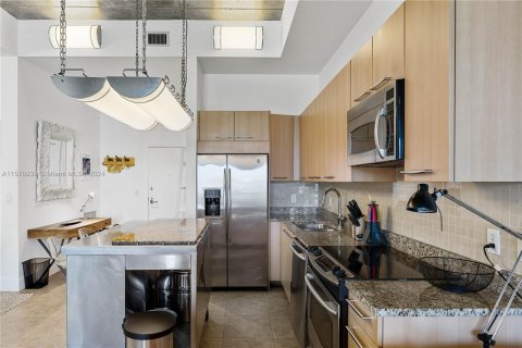 Condo in Miami Beach, Florida, 1 bedroom  № 1153741 - photo 18