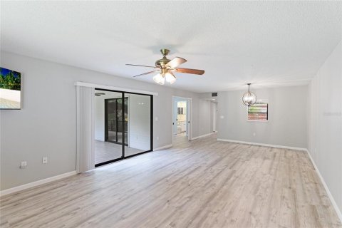 Copropriété à vendre à Bradenton, Floride: 3 chambres, 134.34 m2 № 1266089 - photo 6