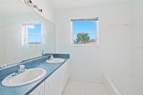 Casa en venta en Miramar, Florida, 4 dormitorios, 273.13 m2 № 1204114 - foto 25