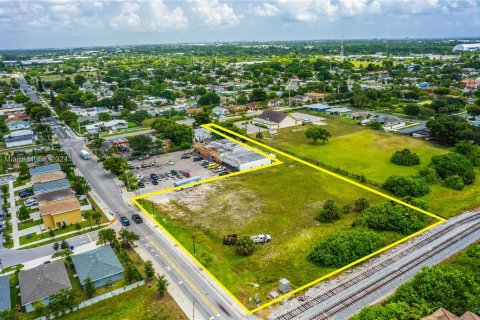 Propiedad comercial en venta en Pompano Beach, Florida № 1351794 - foto 6