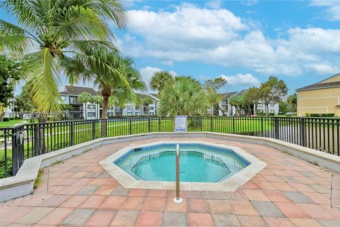 Copropriété à vendre à Coral Springs, Floride: 2 chambres, 91.6 m2 № 1352234 - photo 4