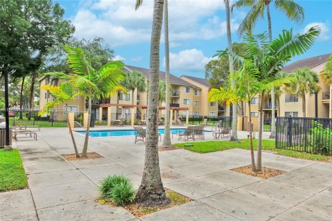 Copropriété à vendre à Coral Springs, Floride: 2 chambres, 91.6 m2 № 1352234 - photo 1