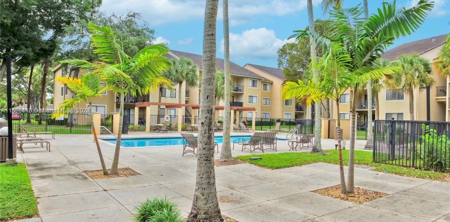 Condo à Coral Springs, Floride, 2 chambres  № 1352234