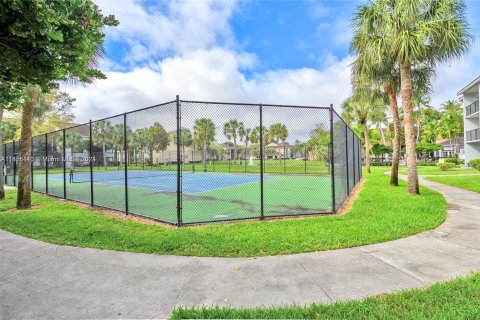 Copropriété à vendre à Coral Springs, Floride: 2 chambres, 91.6 m2 № 1352234 - photo 3