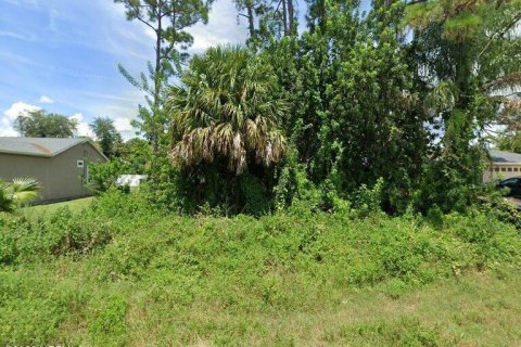 Terrain à vendre à Palm Bay, Floride № 770110 - photo 1