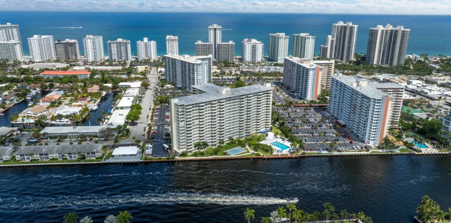 Condo in Fort Lauderdale, Florida, 1 bedroom  № 1217653