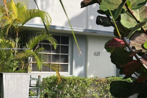 Condo in Miami Beach, Florida, 1 bedroom  № 1372679 - photo 13